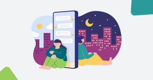 Ilustración de una pareja sobre un fondo de ciudades diferentes, una de día y otra de noche, separadas por un teléfono móvil gigante con mensajes de WhatsApp, para hablar de las relaciones a distancia.